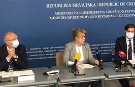 Direktor Fonda Siniša Kukić, Aleksandra Čilić, načelnica Sektora zaštite okoliša i dr. sc. Tomislav Ćorić, ministar gospodarstva i održivog razvoja